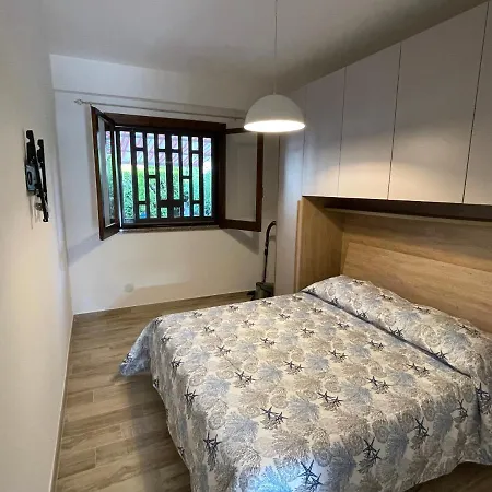 Fondachello Sea House 아파트